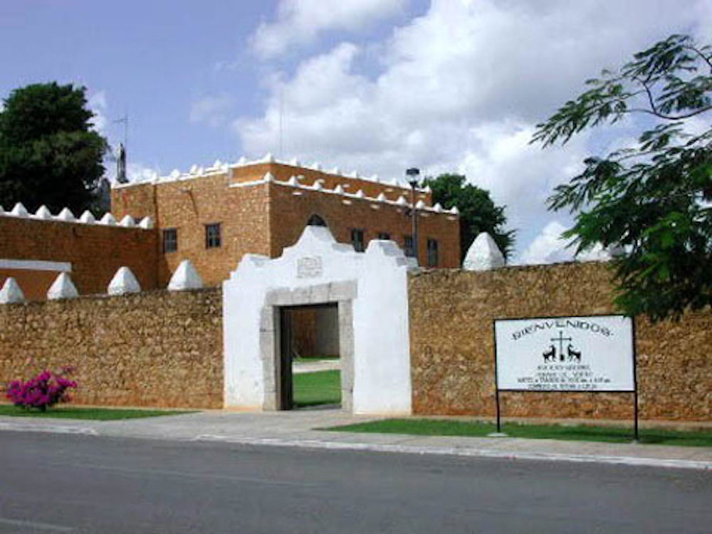 Fachada del Museo de Arte Sacro en Conkal