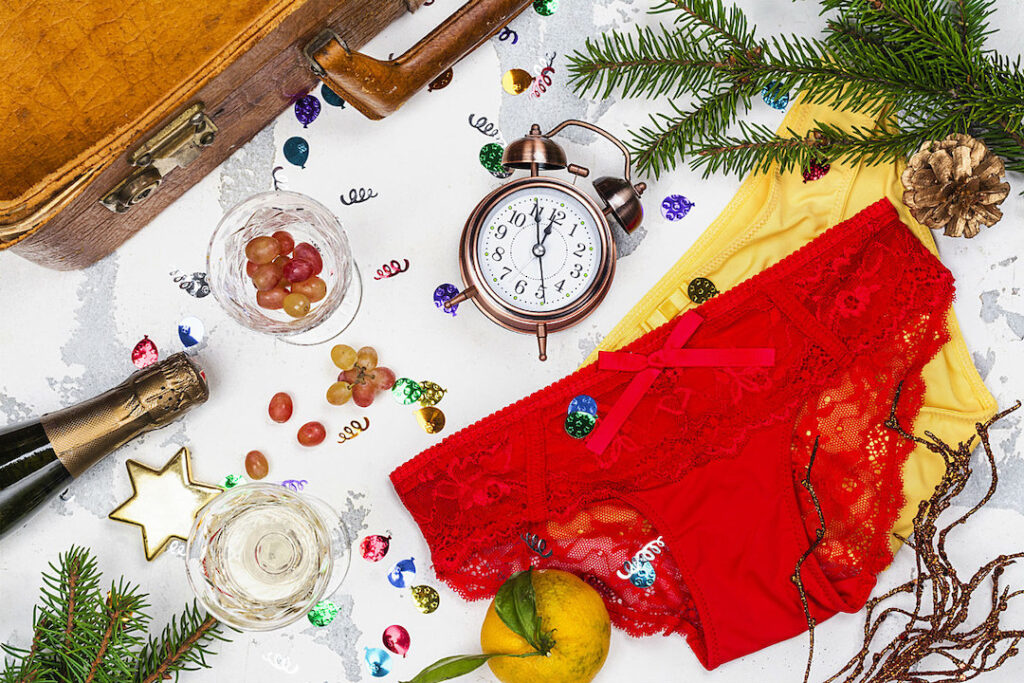 Ropa interior de colores para rituales de año nuevo