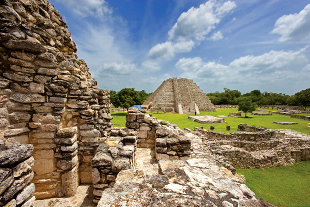 Zona arqueológica de Mayapán Yucatán